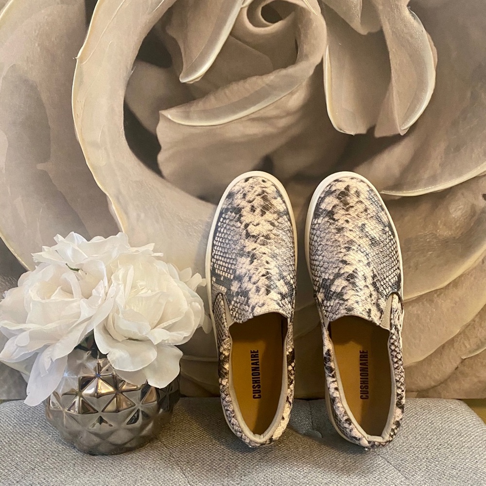Cushionaire snake print slip on shoes